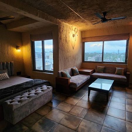 Revanta Studio Flat Kolhapur Extérieur photo