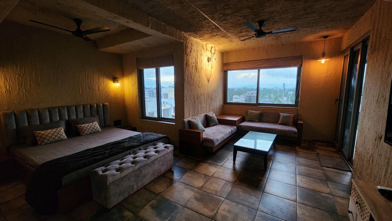 Revanta Studio Flat Kolhapur Extérieur photo